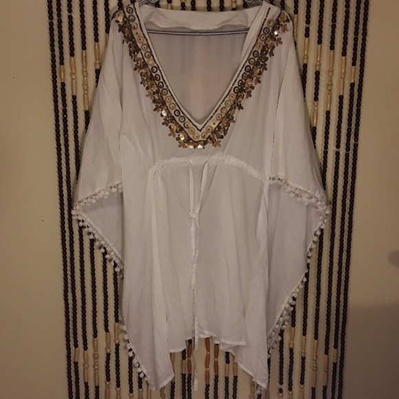 Flawed Cute Swimsuit cover up - Picture 1 of 5